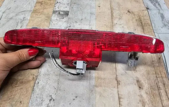 Honda Accord Third/center stoplight 0509243