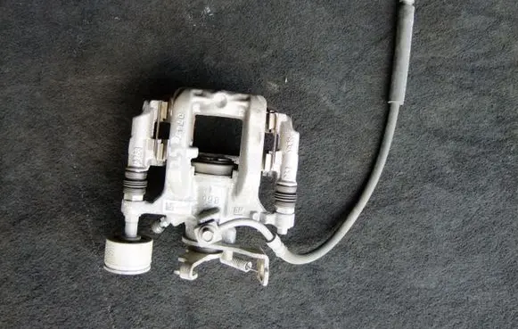 Opel Mokka X Rear brake caliper 42546016