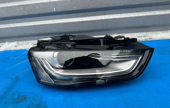 Audi A4 S4 B8 8K Headlight/headlamp 8K0941044C LE10B6235
