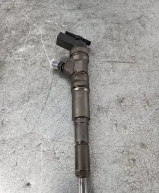 Fuel injector