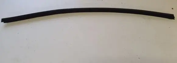 Audi Q5 SQ5 Rubber seal front door window/glass 