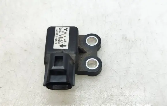 Isuzu D-Max Airbag deployment crash/impact sensor 8980137960 X2T27081