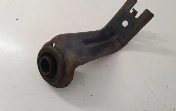 Toyota Avensis T270 Radiator support slam panel bracket 