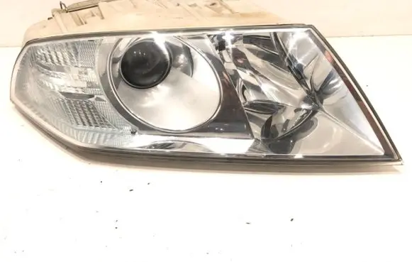 Skoda Octavia Mk2 (1Z) Headlight/headlamp