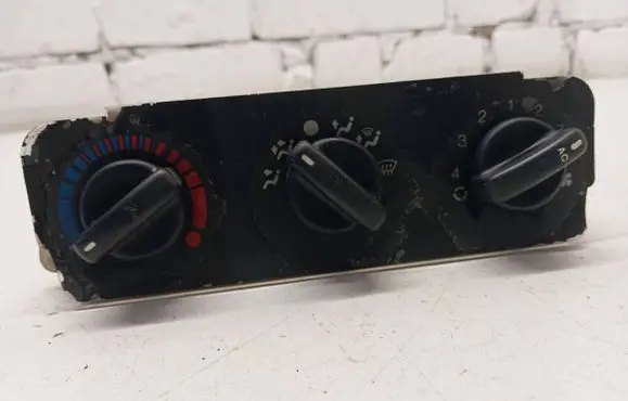 Ford Mondeo MK I Climate control unit 93BW18D 451A