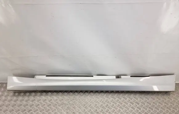 BMW 1 E81 E87 Sill 7184353