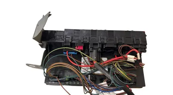 Mercedes-Benz E W211 SAM control unit 2115453601