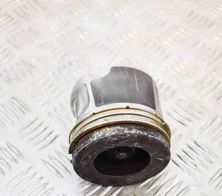 Piston