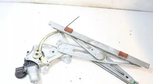 Toyota Auris 150 Front window lifting mechanism without motor