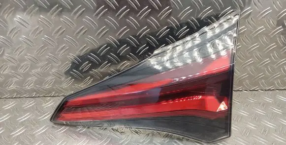 Toyota RAV 4 (XA40) Tailgate rear/tail lights 8158042032