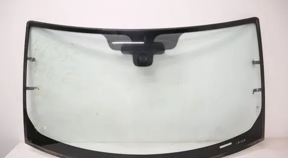 Land Rover Discovery 4 - LR4 Front windscreen/windshield window 