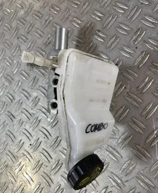 Opel Combo E Master brake cylinder 9807687080