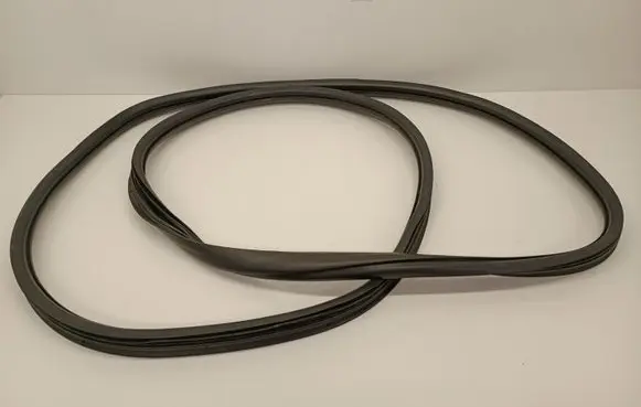 Peugeot Partner III Front door rubber seal