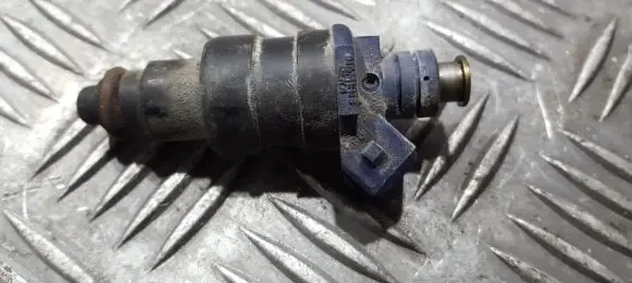 Renault Megane I Fuel injector 866313