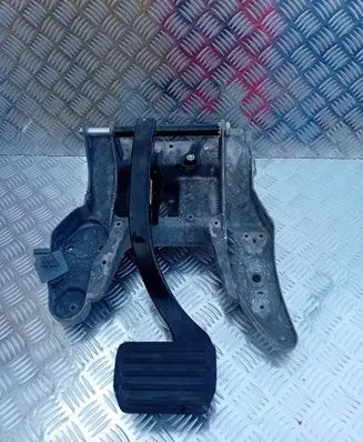 Porsche Cayenne (9PA) Brake pedal 7L0723117