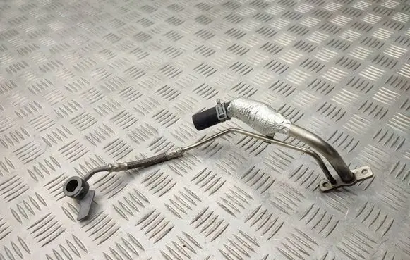 Opel Vivaro Turbo turbocharger oiling pipe/hose 