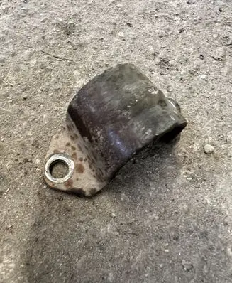 Opel Frontera B Sway bar bush bracket, front 
