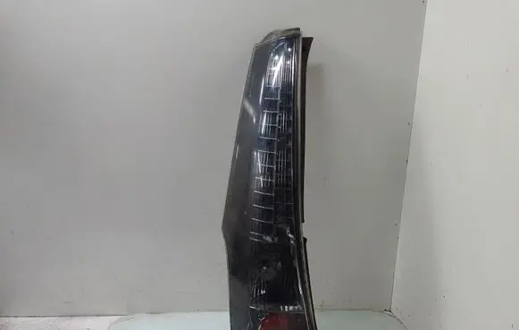 Mitsubishi Grandis Rear/tail lights 22087642
