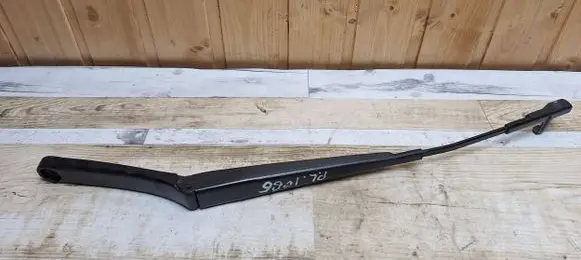 Skoda Octavia Mk2 (1Z) Front wiper blade arm 1Z1955409