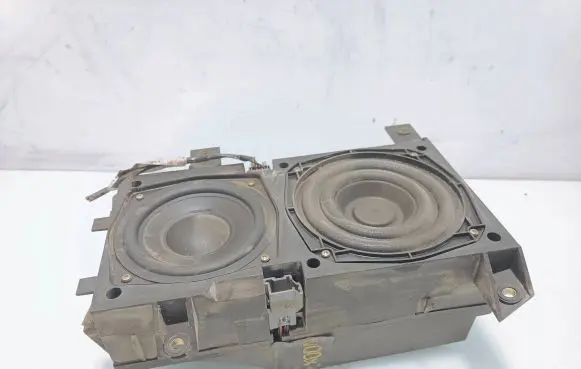Volvo S40, V40 Subwoofer speaker 30889573