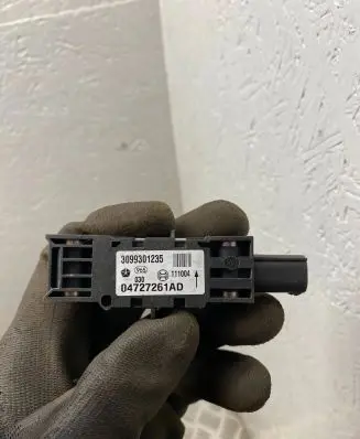 Chrysler Voyager Airbag deployment crash/impact sensor 04727261AD 3099301235 111904