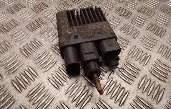 Volkswagen Transporter - Caravelle T5 Coolant fan relay 7H0959507