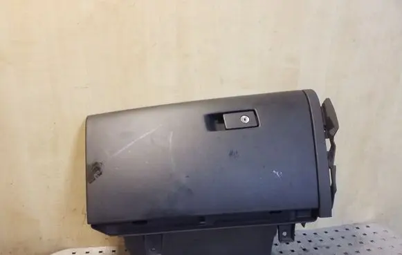 Volvo S60 Glove box 1286179 30755902
