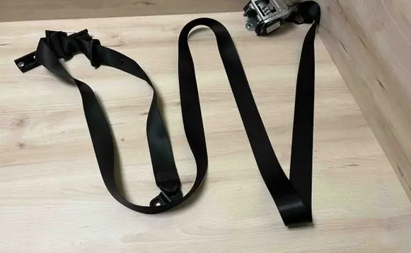 Mercedes-Benz Sprinter W906 Front seatbelt A2018680222 A9068600088