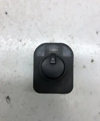 Audi A4 S4 B7 8E 8H Wing mirror switch 8E0959565