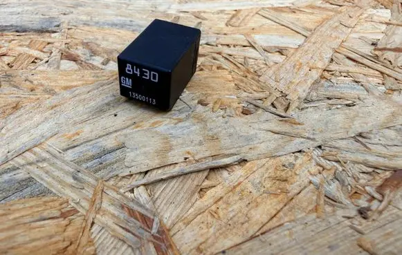 Opel Insignia A Other relay 13500113