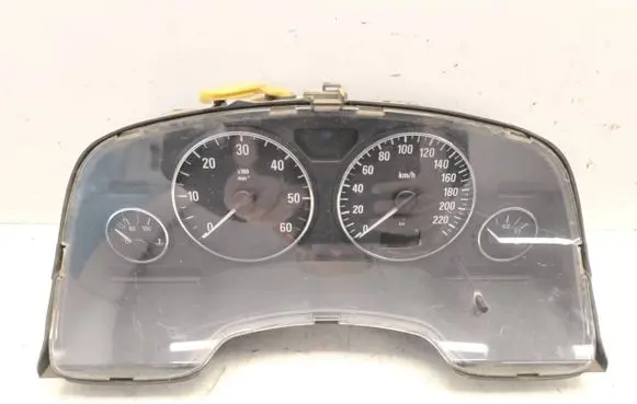 Opel Zafira A Speedometer (instrument cluster) 24461768 1100802090