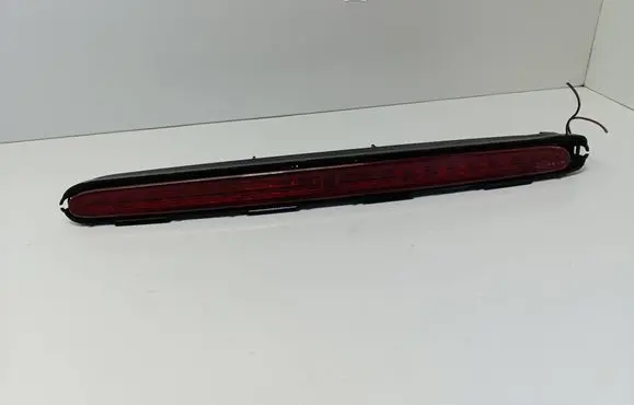Mercedes-Benz E W211 Third/center stoplight