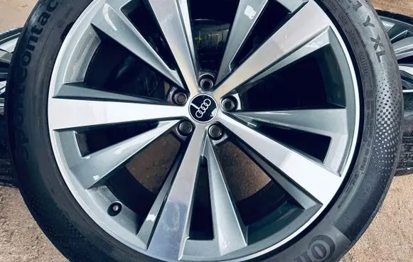 Audi Q8 R21 alloy rim TS850