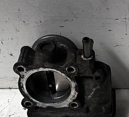 Toyota Avensis T250 Throttle valve 2203037050 8K07 142010K20