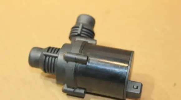 BMW X5 E53 Electric auxiliary coolant/water pump 6955122