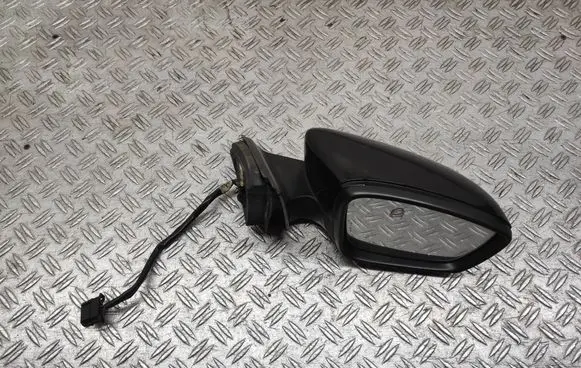 Volkswagen Jetta VI Front door electric wing mirror 