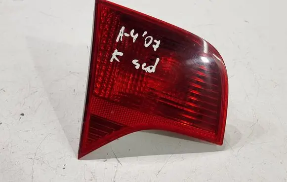 Audi A4 S4 B7 8E 8H Tailgate rear/tail lights 8E5945093