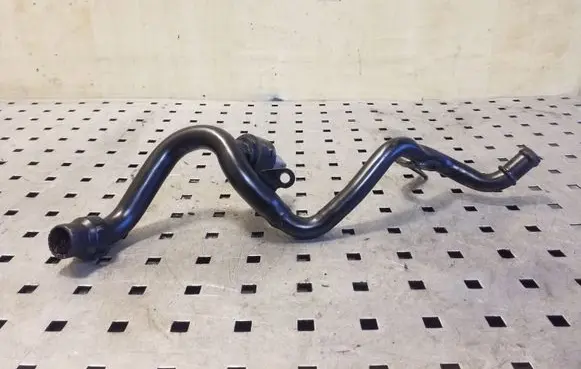 Audi Q7 4L Engine coolant pipe/hose 059121065