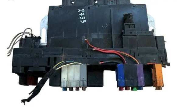 Mercedes-Benz S W220 Fuse module A0275454532 05045123 04512317980399