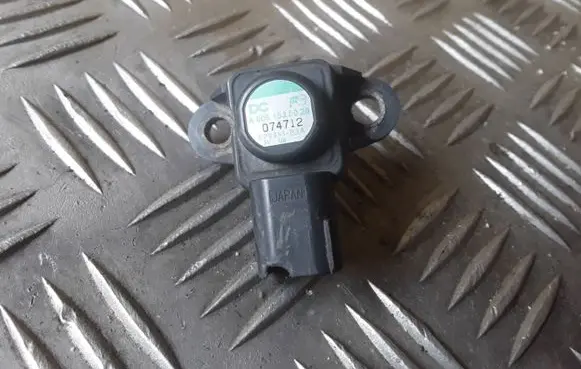 Mercedes-Benz Vito Viano W639 Air pressure sensor A0051535028 EP9451R3A