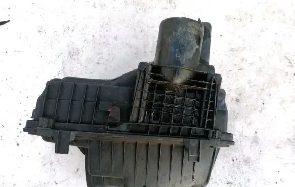 Peugeot 807 Air filter box 9640454480