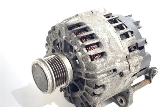 Skoda Octavia Mk3 (5E) Generator/alternator 04L903021D
