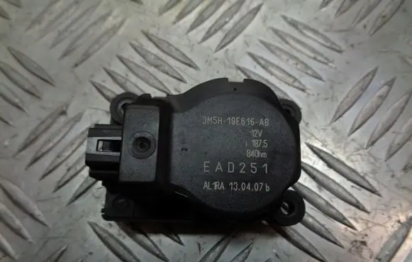 Ford Mondeo MK IV A/C air flow flap actuator/motor 3M5H-19E616-AB
