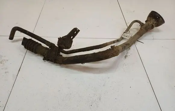 Fuel tank filler neck pipe