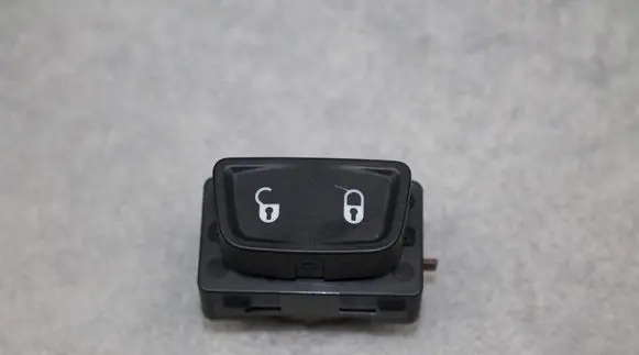 Fiat 500X Central locking switch button 