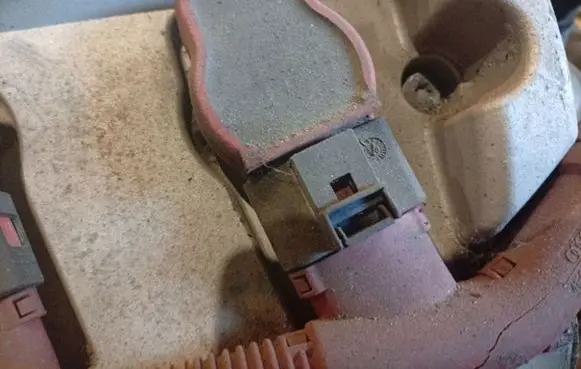 Audi A8 S8 D3 4E High voltage ignition coil