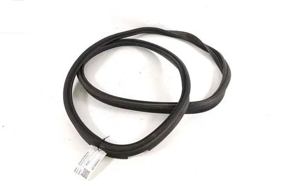 BMW 2 F46 Trunk rubber seal (body) 7474443