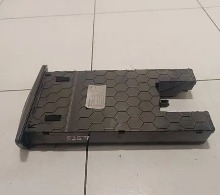 Renault Master III Dashboard storage box/compartment 685601717R