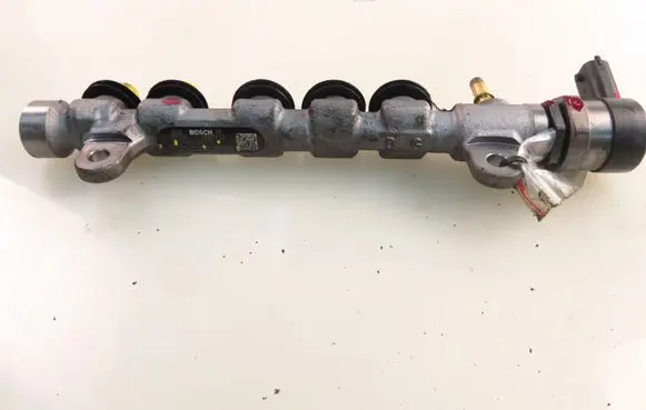 Infiniti M Fuel main line pipe 0281006045 0445216033 8201004394A