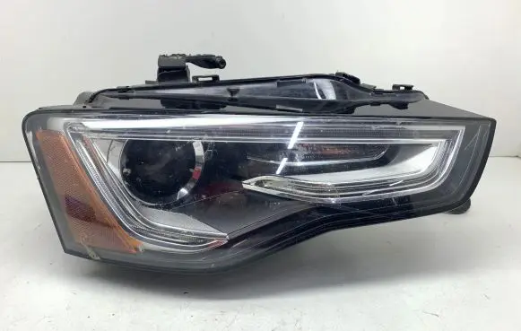 Audi S5 Headlight/headlamp 8T0941006E LE10F6237 0302545272